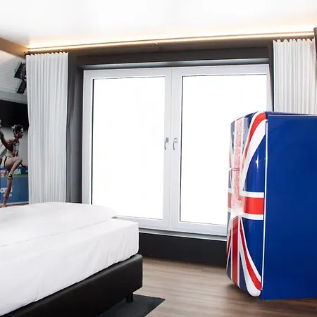 Fz By Wmm Hotel *